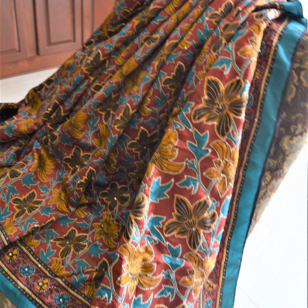 *** PRETTY ETHNIC SILK BLEND SARI WITH EMBROIDERY AND SEQUINS  + FREE GIFT***